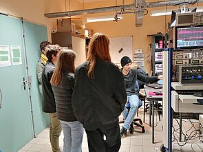 Présentation du projet de recherche d'Alexandre Mucci dans le laboratoire S02 au CERLA